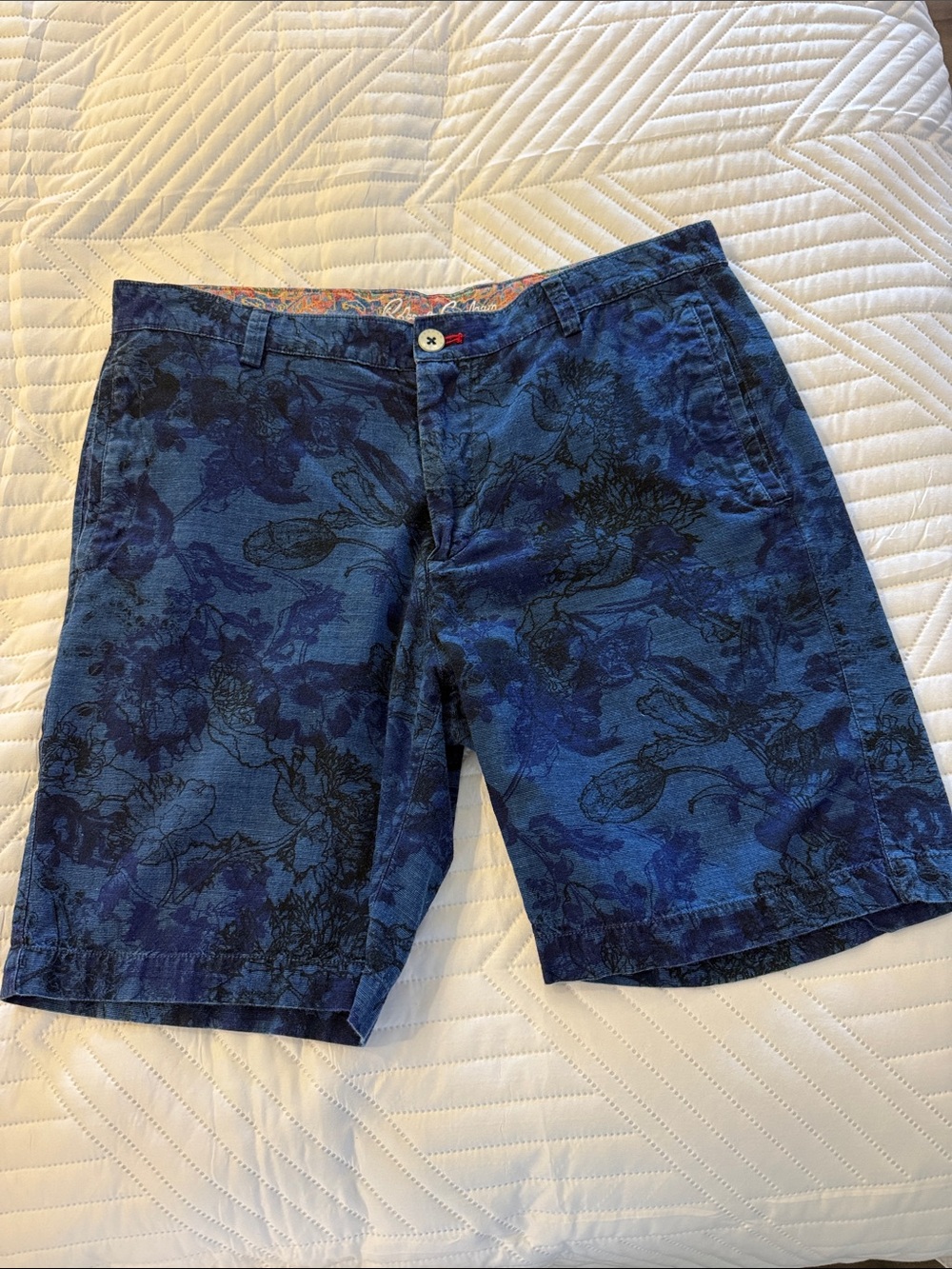 Robert Graham Blue Floral-Print Flat Front Shorts